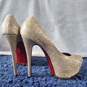 Shimmering Gold Pumps With Red Soles Size 38